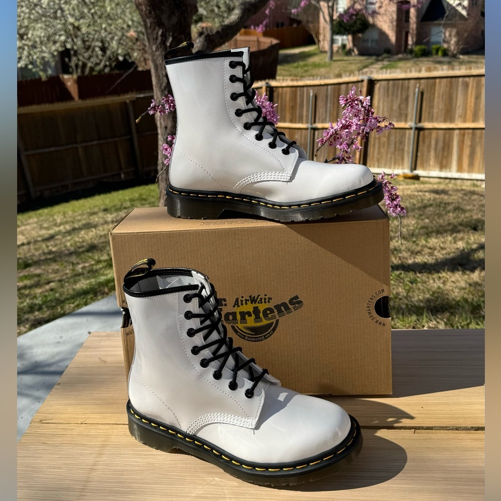 Dr. Martens 1460 White Patent Leather Lamper Ankle Boots.. - Picture 3 of 9